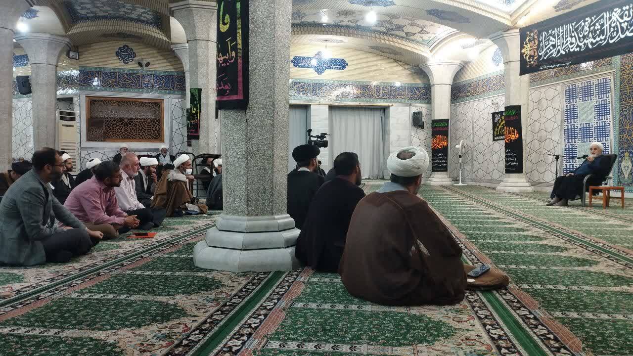 محبت حقیقی به خدا، انسان را از گناه بازمی‌دارد