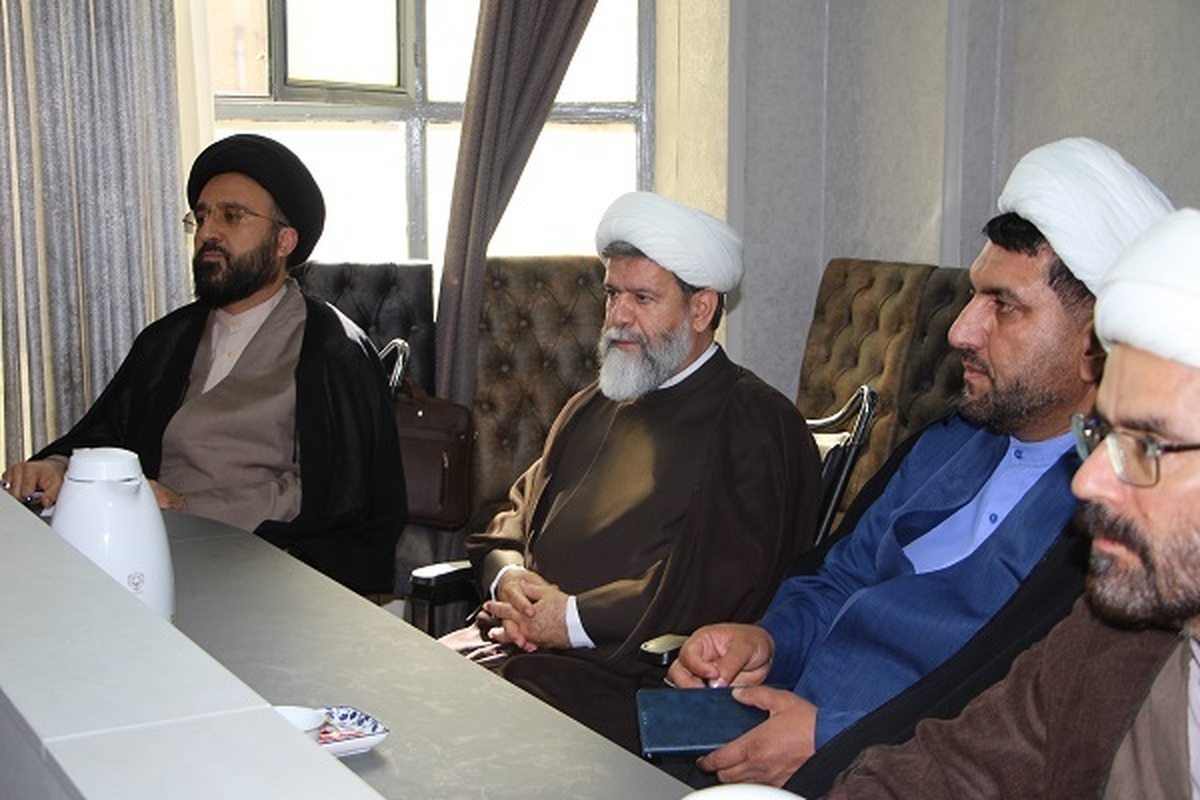 طلاب، سرمایه‌های ارزشمند حوزه در آموزش و پرورش هستند