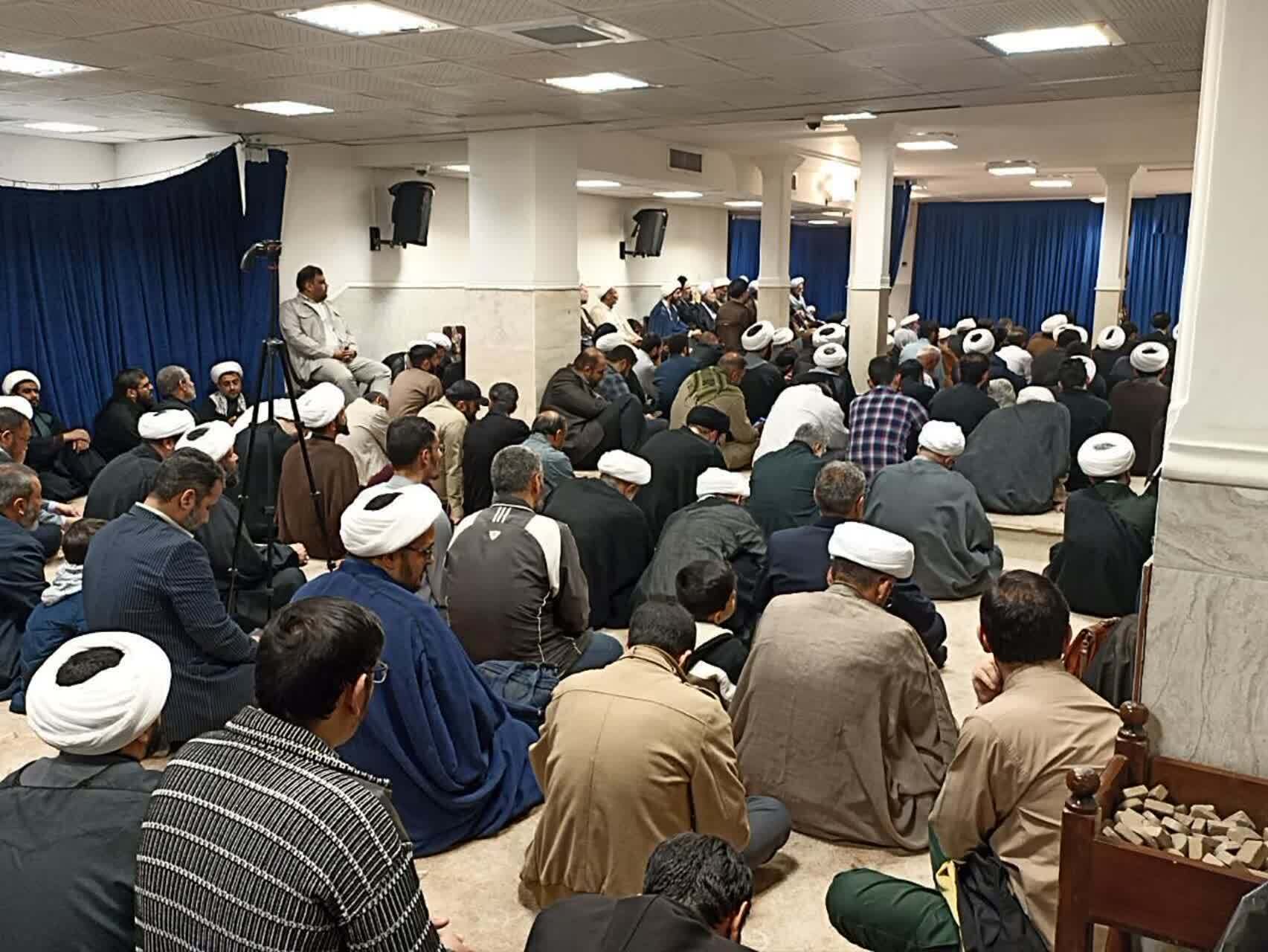 گردهمایی طلاب و فضلای استان گلستان در دفتر آیتالله العظمی نوری همدانی برگزار شد گردهمایی طلاب و فضلای استان گلستان در دفتر آیتالله العظمی نوری همدانی برگزار شد