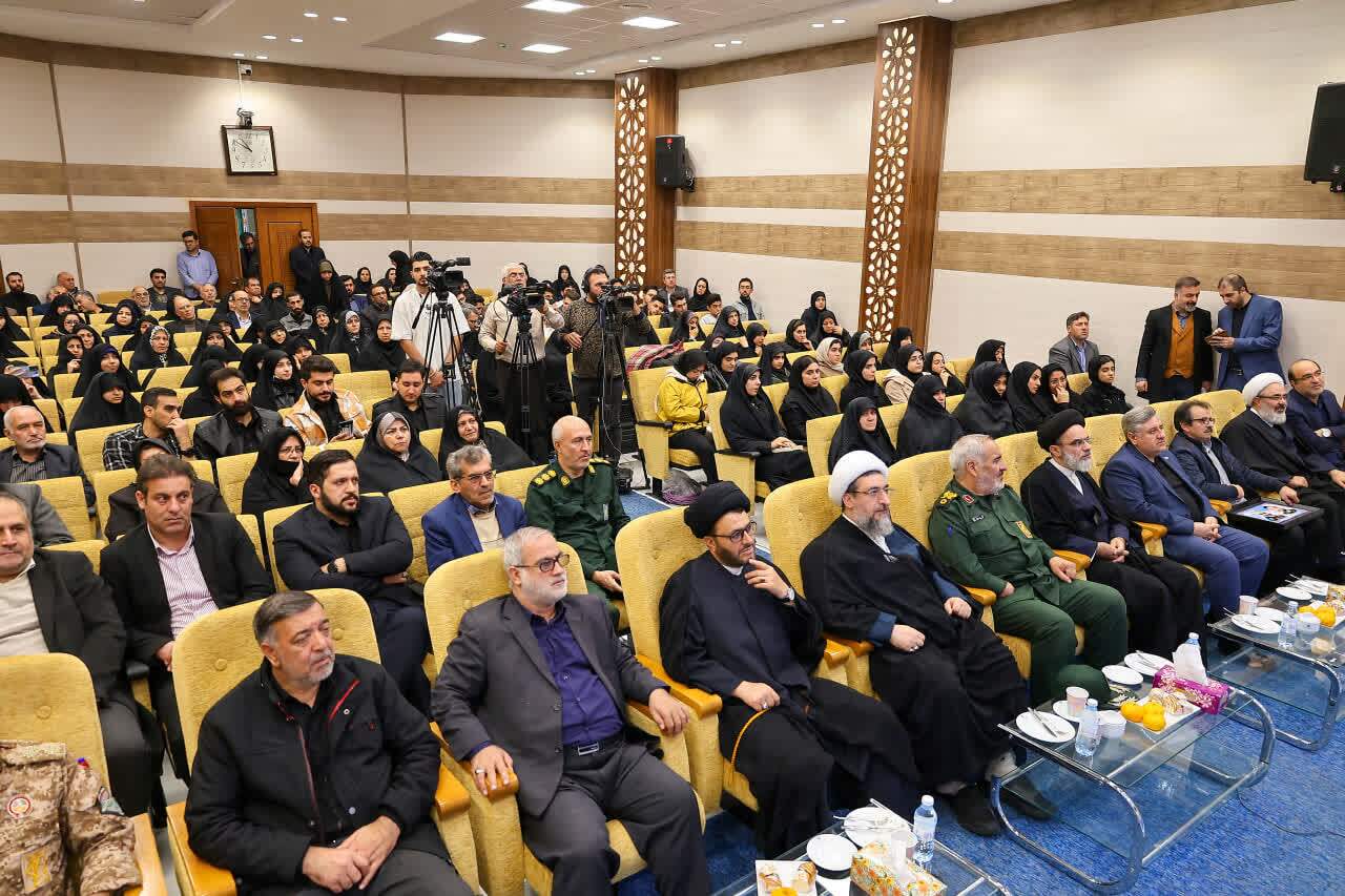 حضور امام جمعه تبریز در مراسم پاسداشت نقشآفرینی بانوان قهرمان+ تصاویر حضور امام جمعه تبریز در مراسم پاسداشت نقشآفرینی بانوان قهرمان+ تصاویر