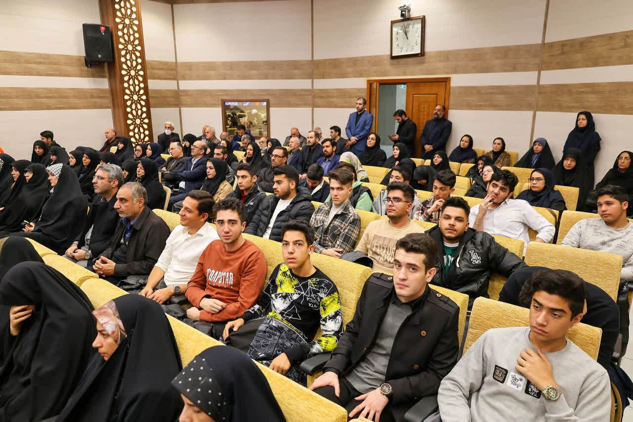 حضور امام جمعه تبریز در مراسم پاسداشت نقشآفرینی بانوان قهرمان+ تصاویر حضور امام جمعه تبریز در مراسم پاسداشت نقشآفرینی بانوان قهرمان+ تصاویر