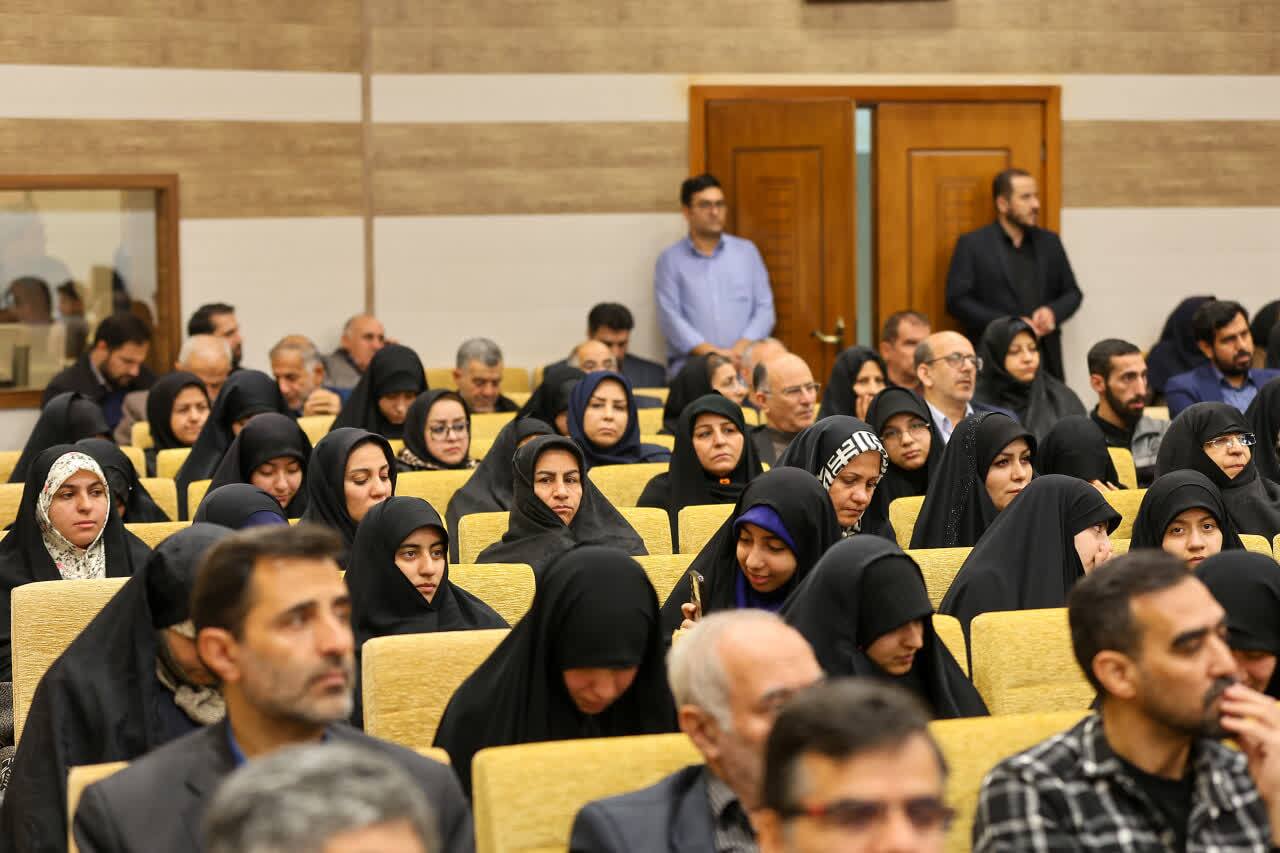 حضور امام جمعه تبریز در مراسم پاسداشت نقشآفرینی بانوان قهرمان+ تصاویر حضور امام جمعه تبریز در مراسم پاسداشت نقشآفرینی بانوان قهرمان+ تصاویر