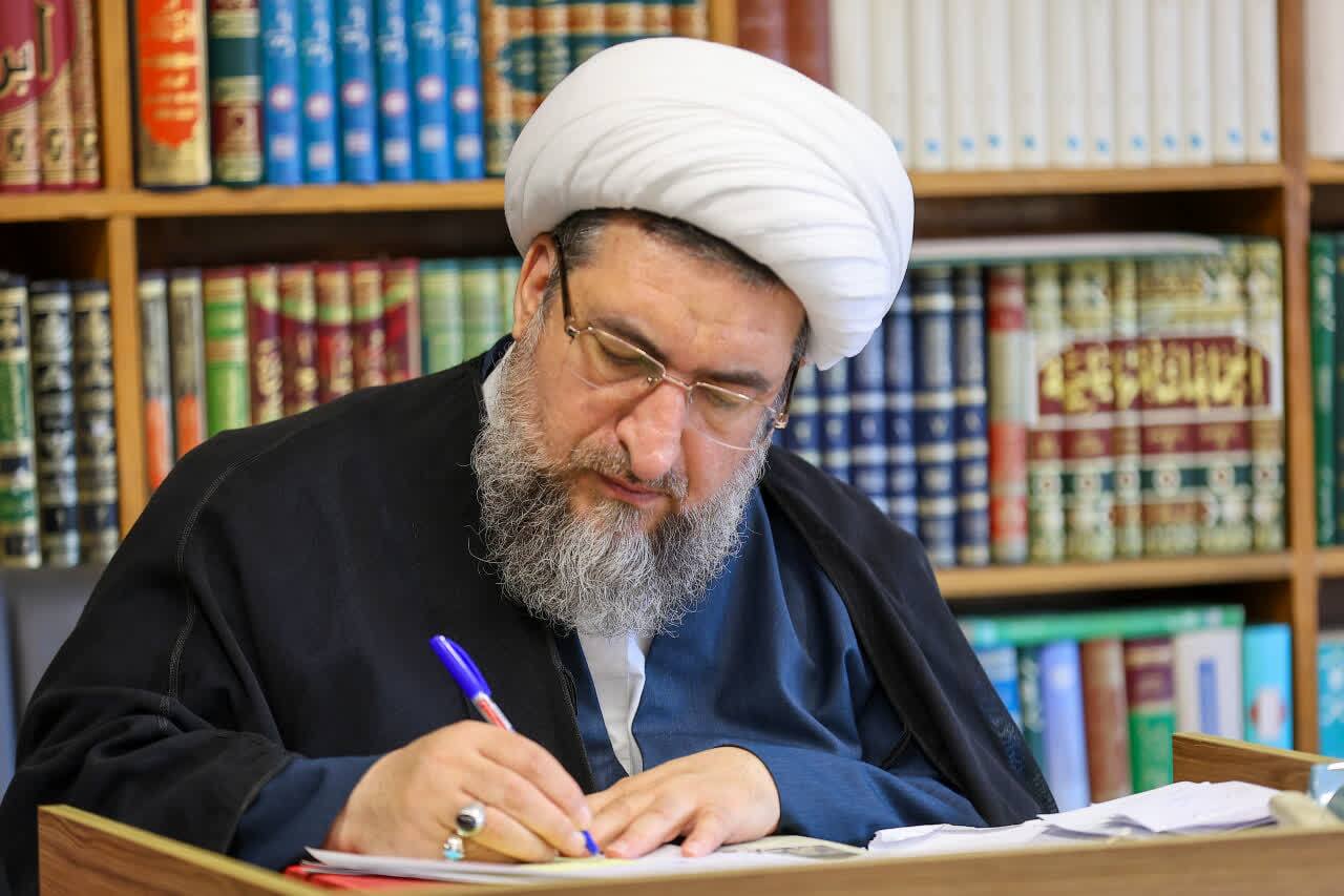 دیدار هفتگی نماینده ولیفقیه با اقشار مختلف مردم در تبریز دیدار هفتگی نماینده ولیفقیه با اقشار مختلف مردم در تبریز