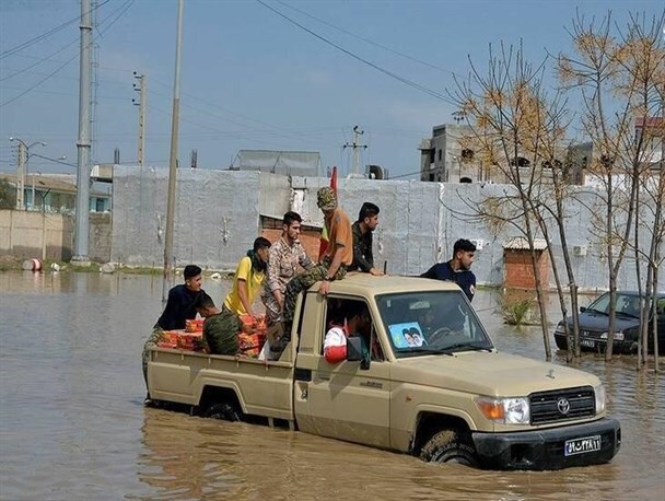 بسیج؛ سرمایه اجتماعی پایدار و ستون امنیت/ بسیج؛ پیشرفت و هویت ملی بسیج؛ سرمایه اجتماعی پایدار و ستون امنیت/ بسیج؛ پیشرفت و هویت ملی