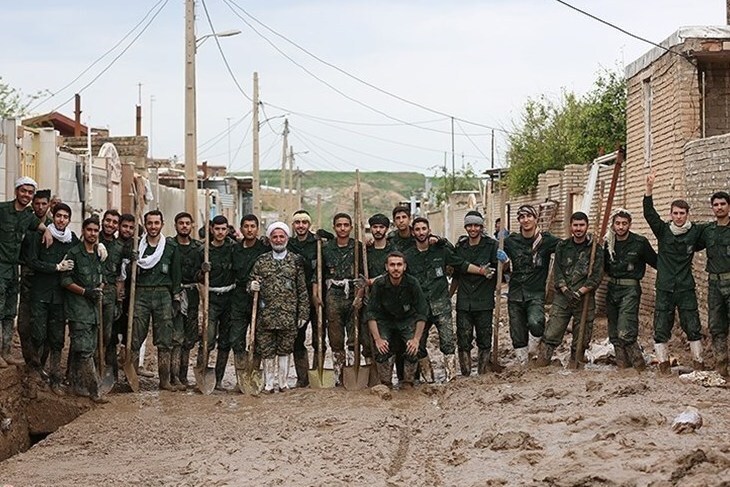 بسیج؛ سرمایه اجتماعی پایدار و ستون امنیت/ بسیج؛ پیشرفت و هویت ملی بسیج؛ سرمایه اجتماعی پایدار و ستون امنیت/ بسیج؛ پیشرفت و هویت ملی