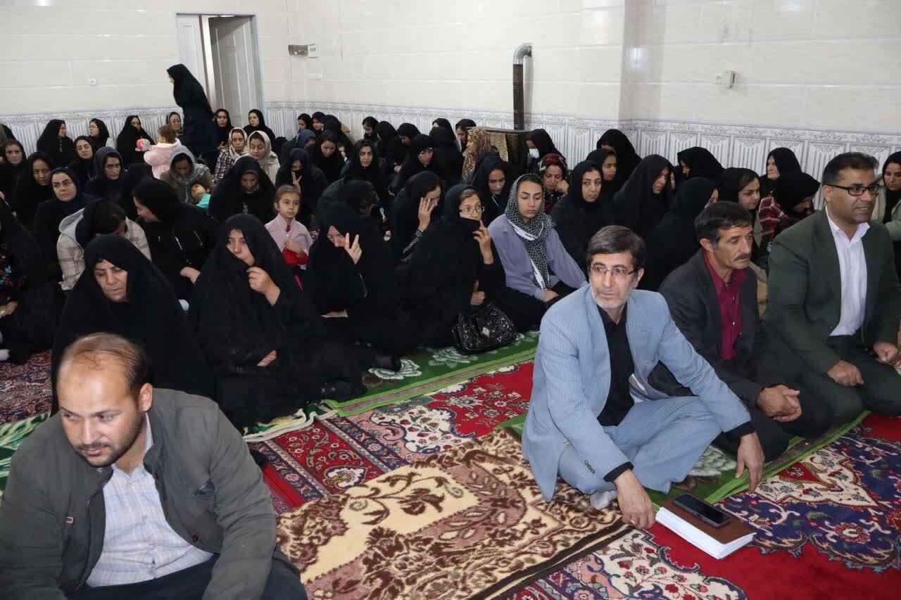 تأکید امام جمعه بناب بر تربیت نسل جوان با فرهنگ فاطمی در جلسه اولیا و مربیان+ تصاویر