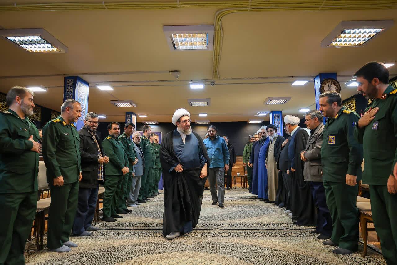 بسیج پرچمدار آگاهی، امنیت و امید ملی است +تصاویر