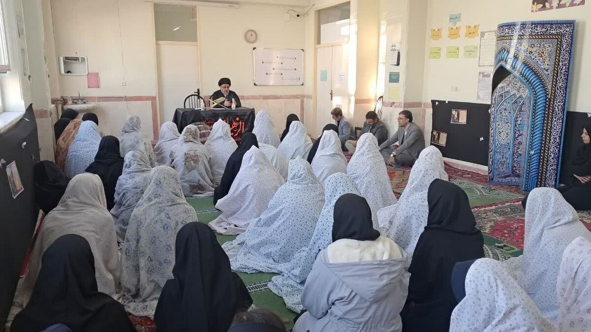 تأکید آیت‌الله سیدی بر الگوگیری دختران از سیره حضرت زهرا