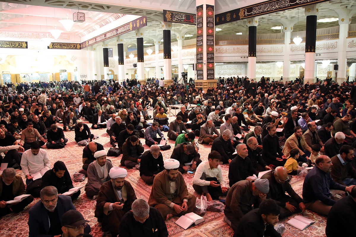 فاطمه زهرا یک‌تنه مسیر دین را از تحریف نجات داد /م