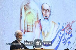 میرزا نائینی الگویی متعادل میان سنت و نوگرایی در اندیشه اسلامی