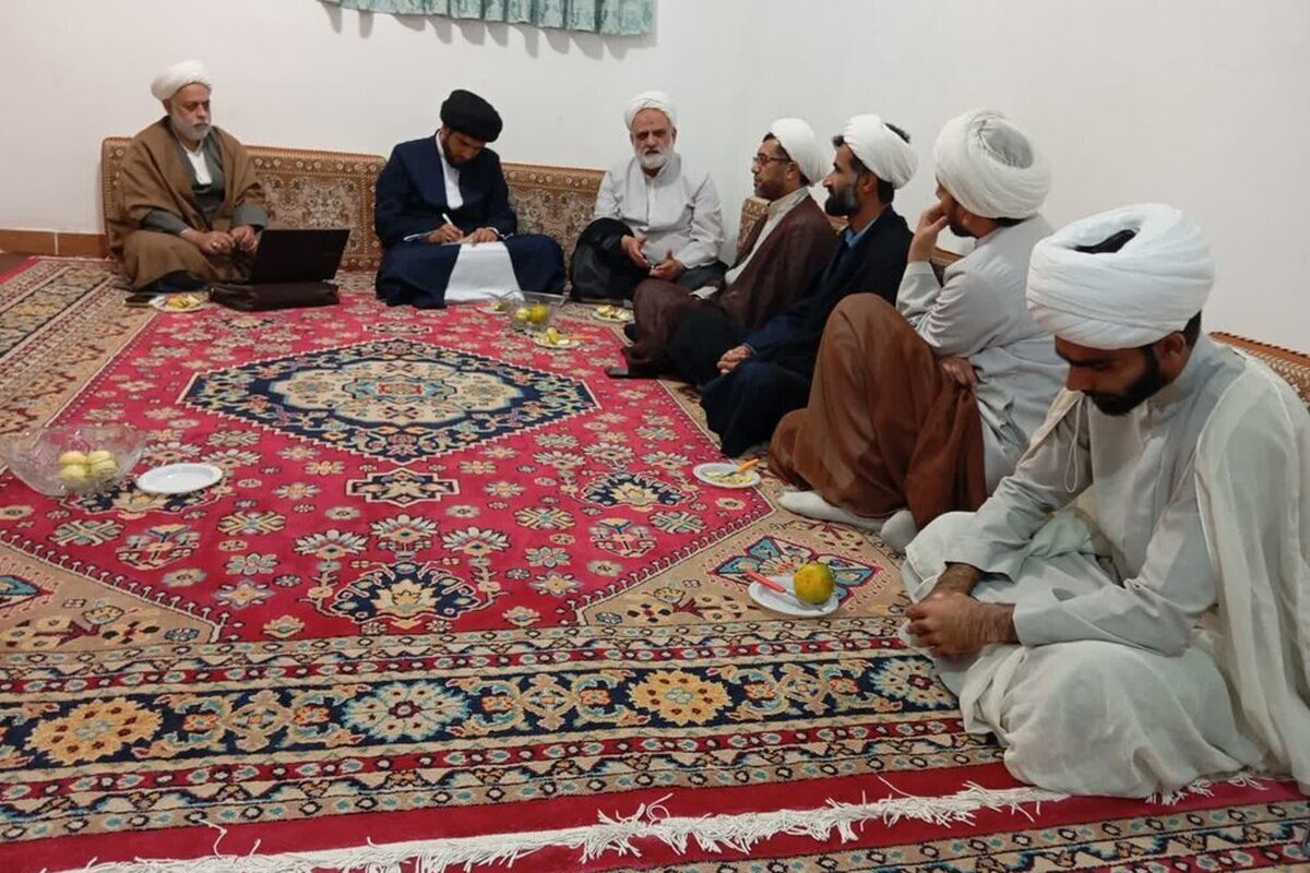 جلسه بررسی فعالیت‌های تهذیبی و پژوهشی مدرسه علمیه قلعه‌گنج برگزار شد