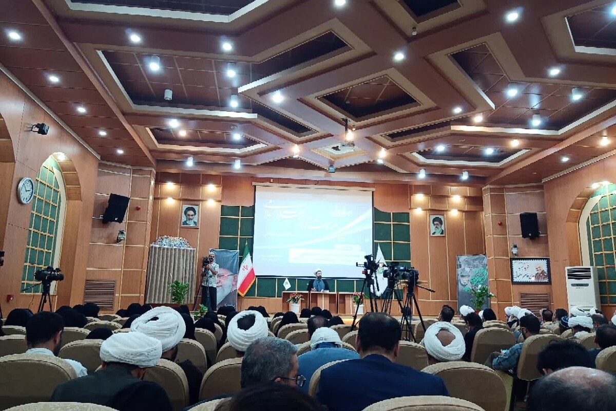 همایش ملی مدیریت تراز انقلاب اسلامی در اندیشه و سیره آیتالله خامنهای در حال برگزاری است