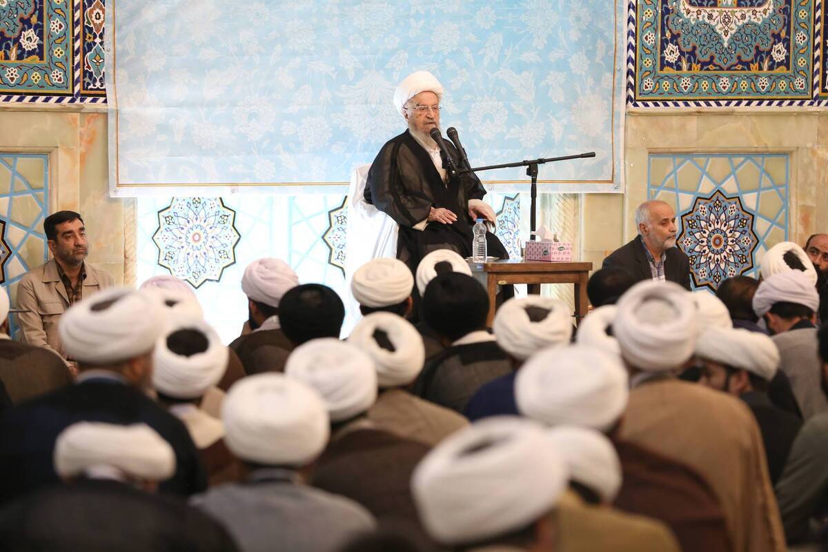 تجلیل مراجع عظام از جایگاه علمی، فقهی و سیاسی میرزای نائینی تجلیل مراجع عظام از جایگاه علمی، فقهی و سیاسی میرزای نائینی