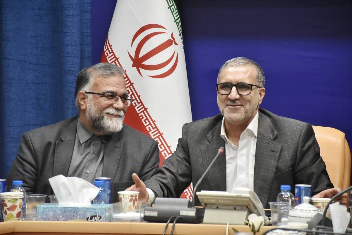 ادامه راه شهدا وظیفه همگانی است

 