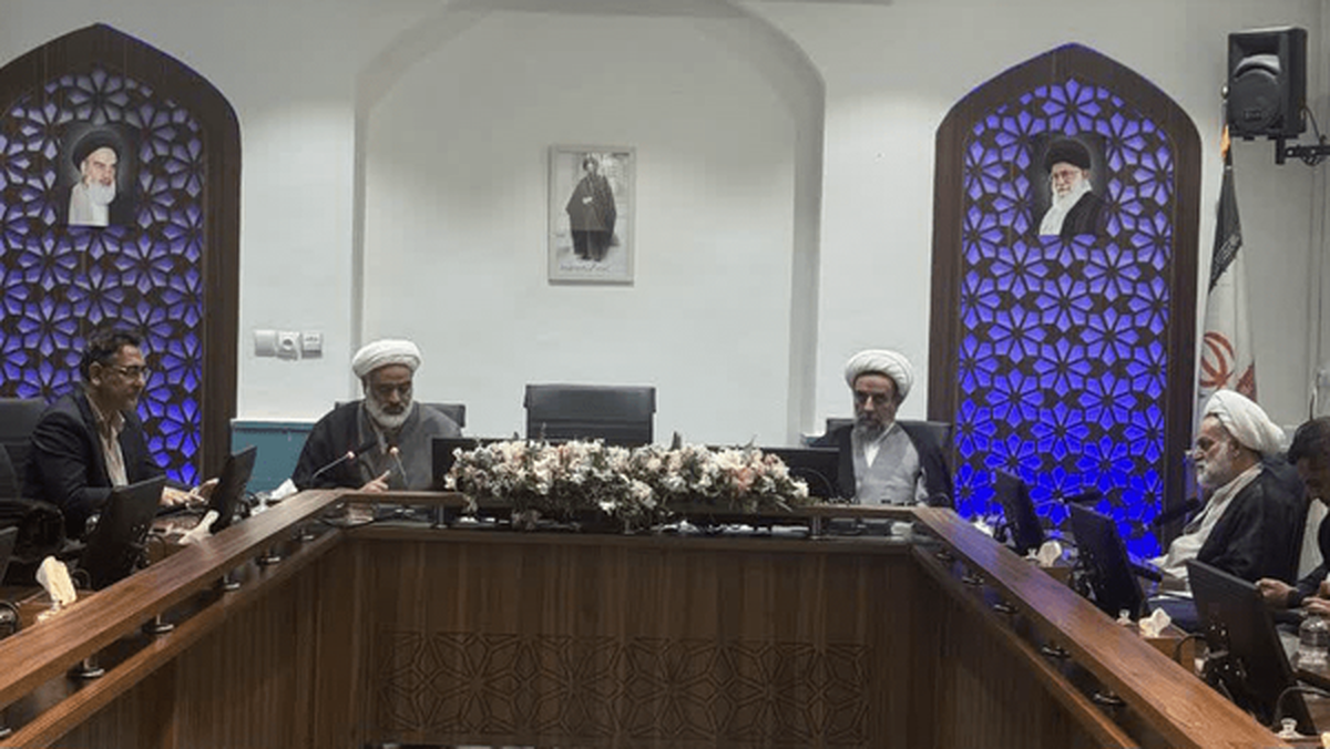 ماموریت آیتالله خراسانی در احیای حوزه علمیه اصفهان