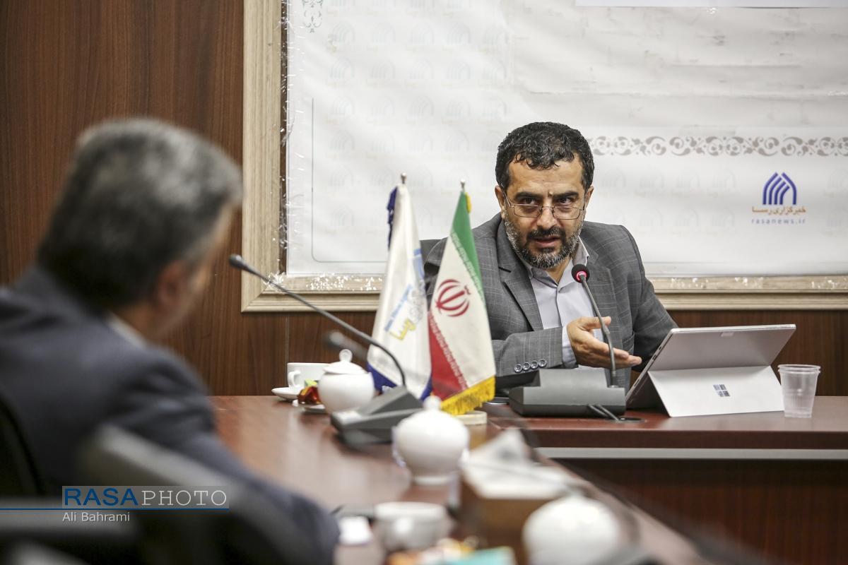 هدایت خلق پول به تولید، راه مهار نقدینگی و تورم است هدایت خلق پول به تولید، راه مهار نقدینگی و تورم است