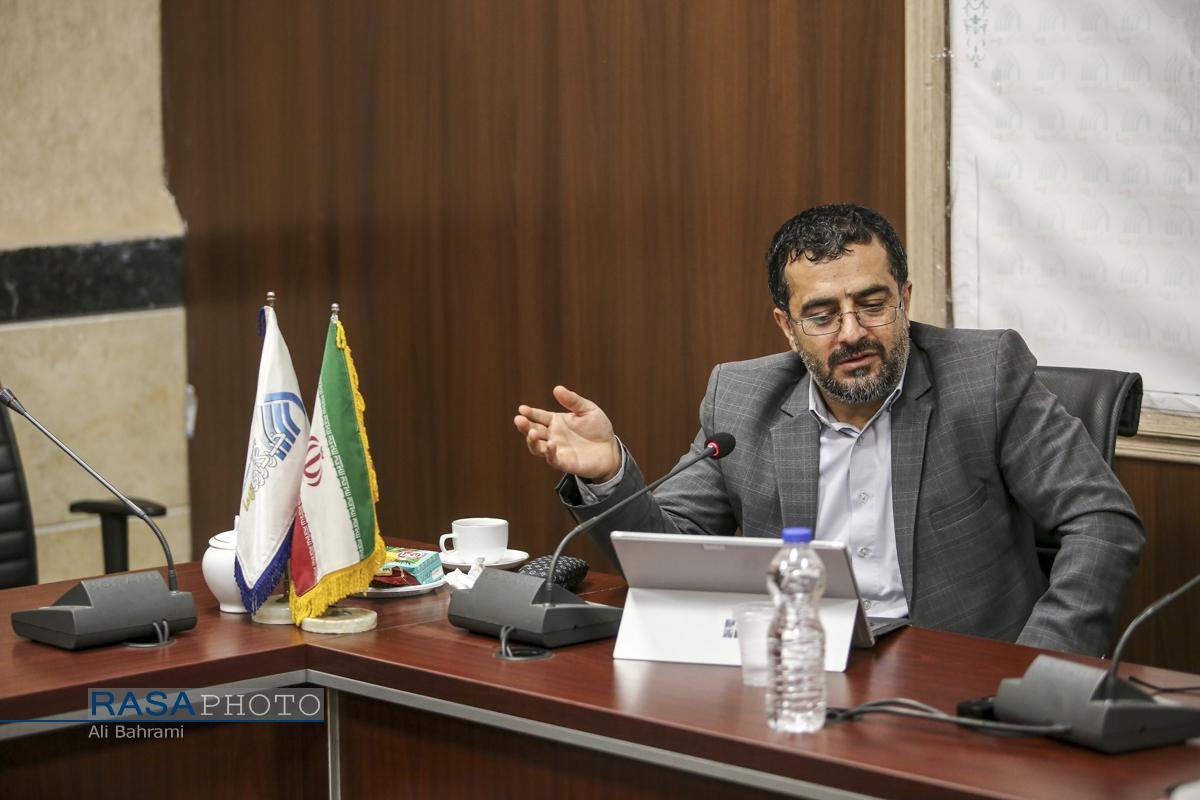 هدایت خلق پول به تولید، راه مهار نقدینگی و تورم است هدایت خلق پول به تولید، راه مهار نقدینگی و تورم است