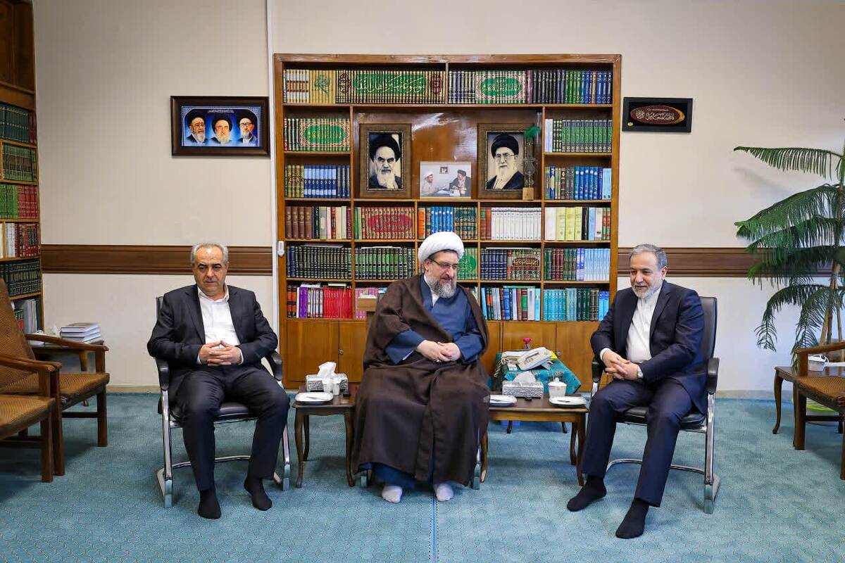 سیاست خارجی بدون هدایت رهبری به انحراف میرود+ تصاویر