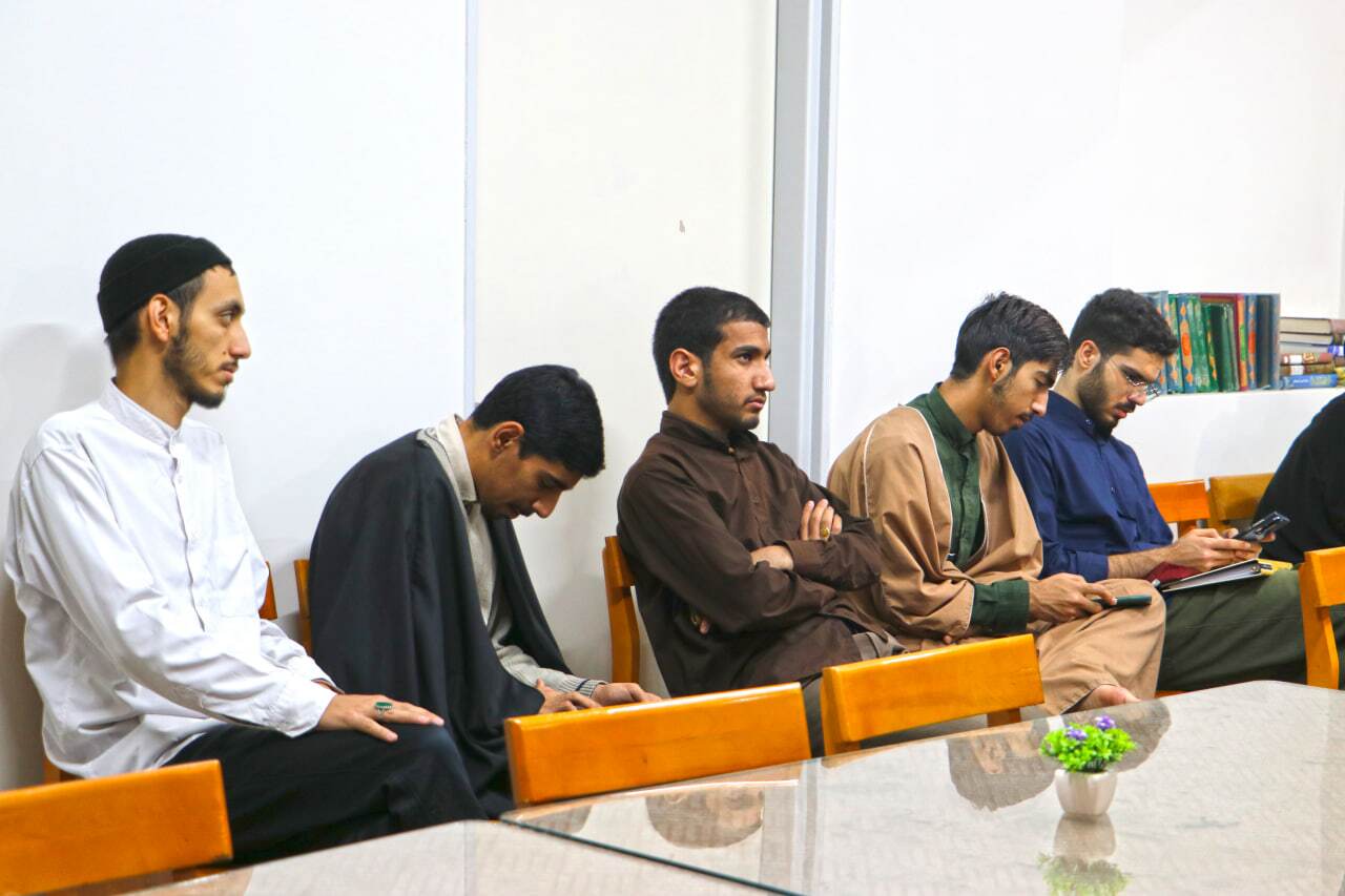 چرا جامعه مسلمانان پس از رحلت پیامبر(ص) مسیر خود را تغییر داد؟