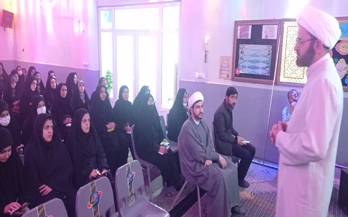 برگزاری نخستین دوره آموزشی شیوه‌های انس کودکان با نماز «نیک» در کاشان