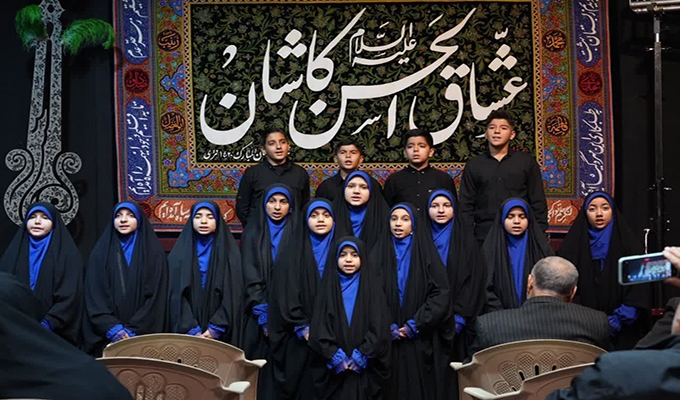 رونمایی از کُمیک موشن «پای کار انقلاب» در کاشان