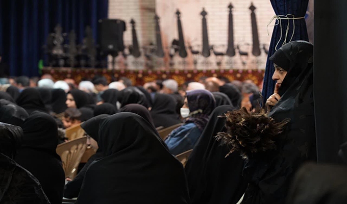 رونمایی از کُمیک موشن «پای کار انقلاب» در کاشان