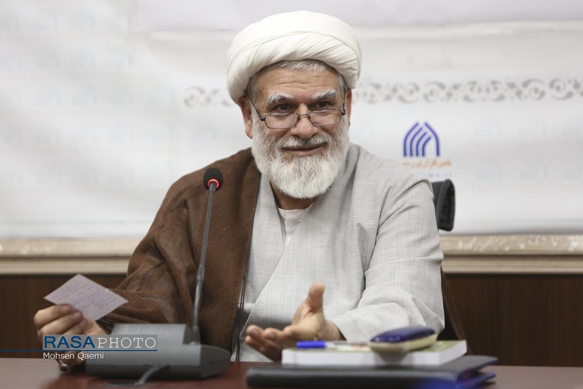 آیتالله یزدی فقیهی با موضعگیری مستقل در بحرانها بود آیتالله یزدی فقیهی با موضعگیری مستقل در بحرانها بود