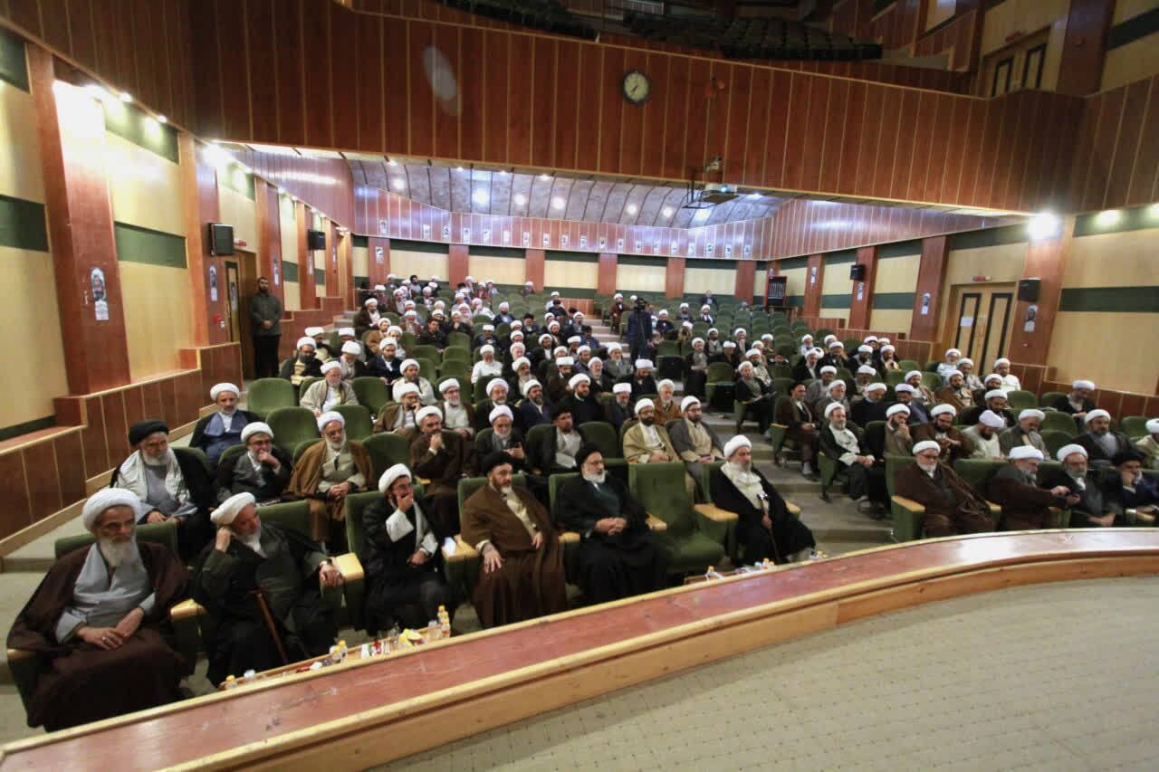 از بیان دغدغه‌های معیشتی تا تبیین دوازده هویت بنیادین حوزه‌های علمیه