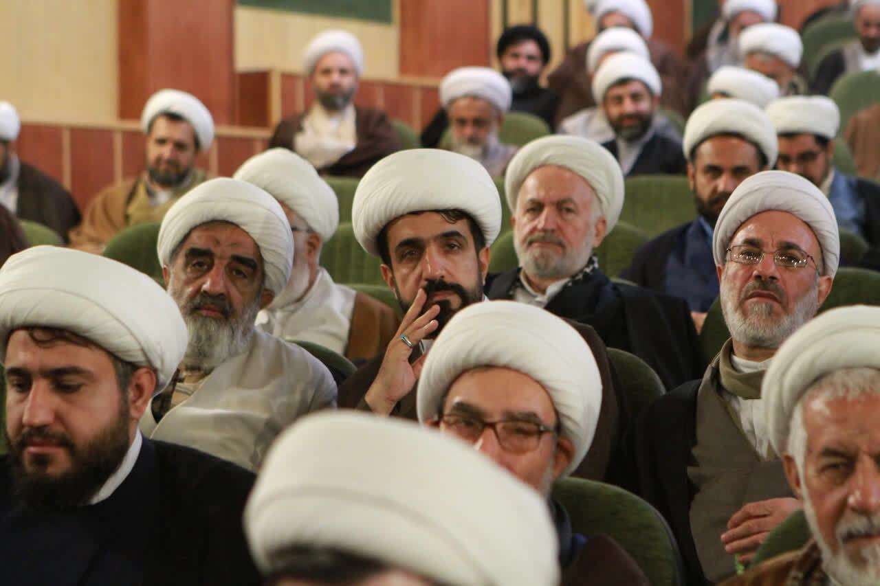از بیان دغدغه‌های معیشتی تا تبیین دوازده هویت بنیادین حوزه‌های علمیه