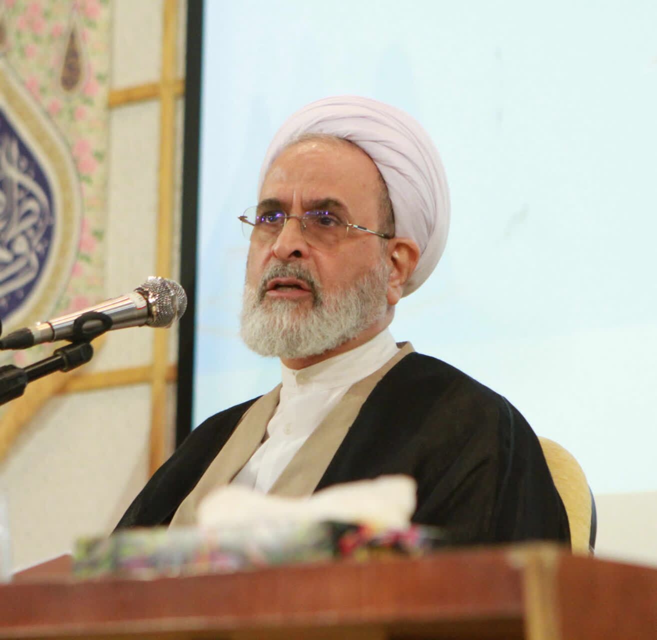 از بیان دغدغه‌های معیشتی تا تبیین دوازده هویت بنیادین حوزه‌های علمیه