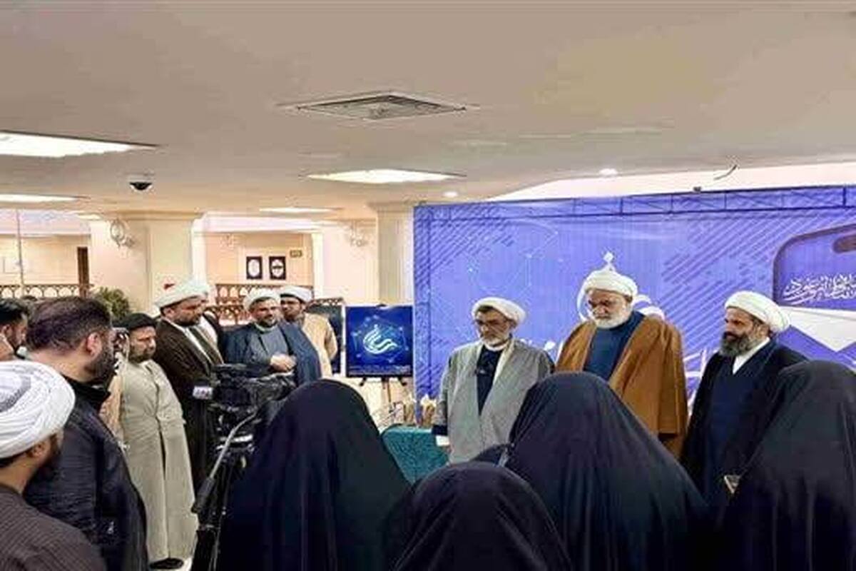 حوزه‌های علمیه باید حکمرانی فضای مجازی را تبیین کنند