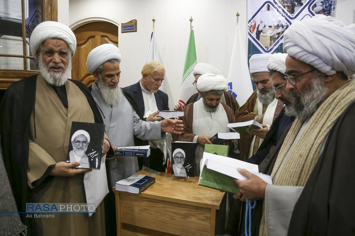 نمایشگاه آثار و شخصیت‌شناسی آیت‌الله یزدی در قم افتتاح شد