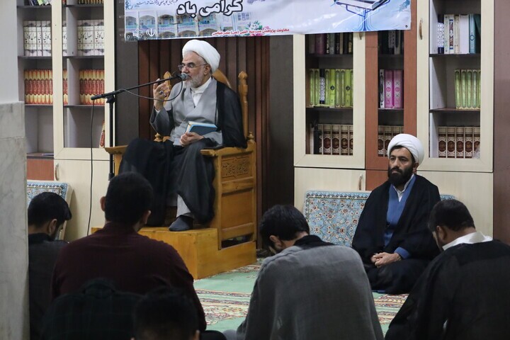 اعطای مجوز فعالیت گروه‌های جهادی حوزوی هرمزگان با تأکید بر تقویت خدمت‌رسانی طل