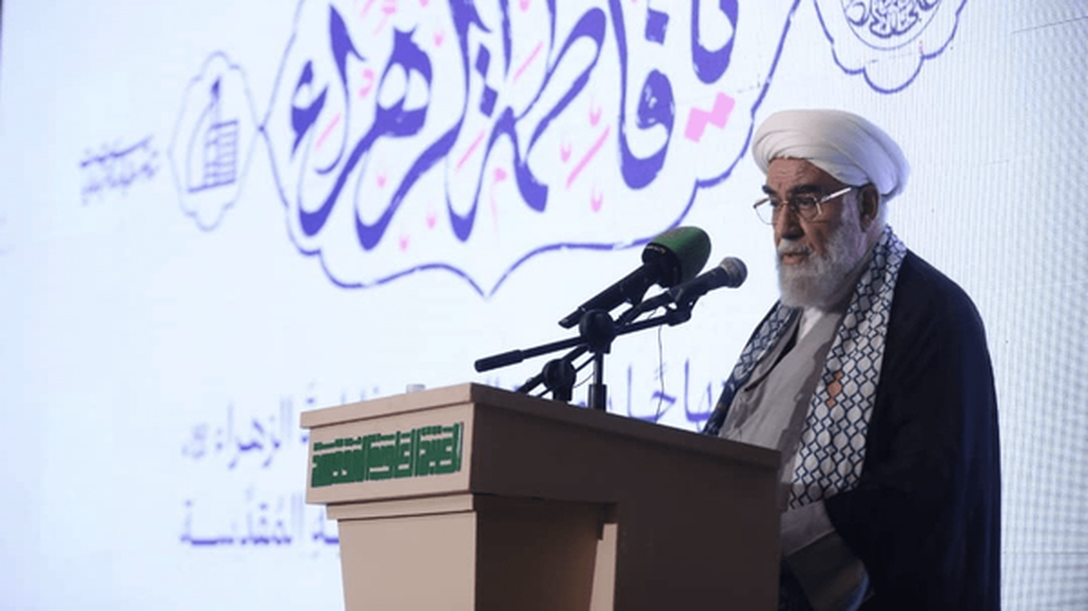 حوزه قم و نجف؛ بال‌های حرکت امت اسلامی/ قدردانی از مواضع آیت‌الله سیستانی در حمایت از انقلاب و رهبری