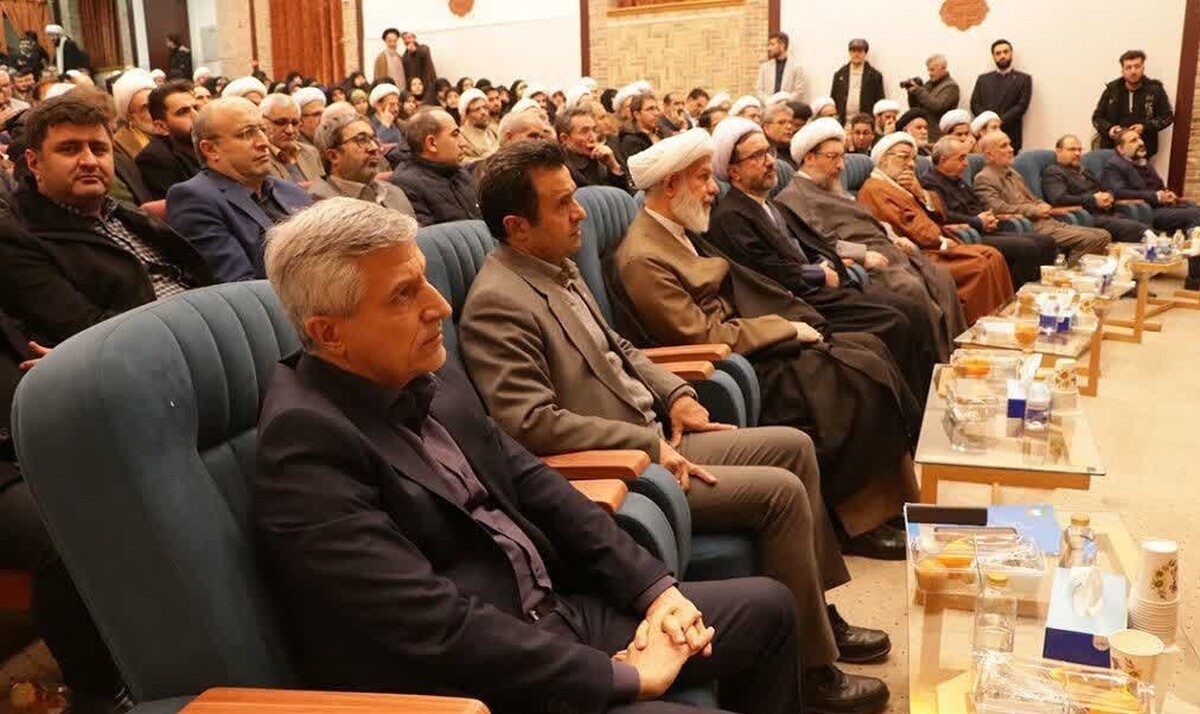 آیین بزرگداشت وحدت برگزار شد