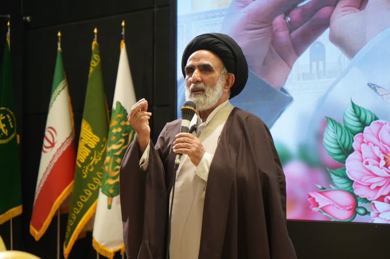 ۱۲۰ عروس و داماد، میهمان امام رضا علیه‌السلام شدند