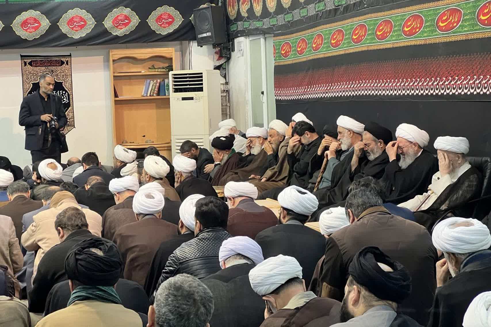مراسم عزای مادرسادات در بیوت مراجع تقلید برگزار شد/تکمیل نیست