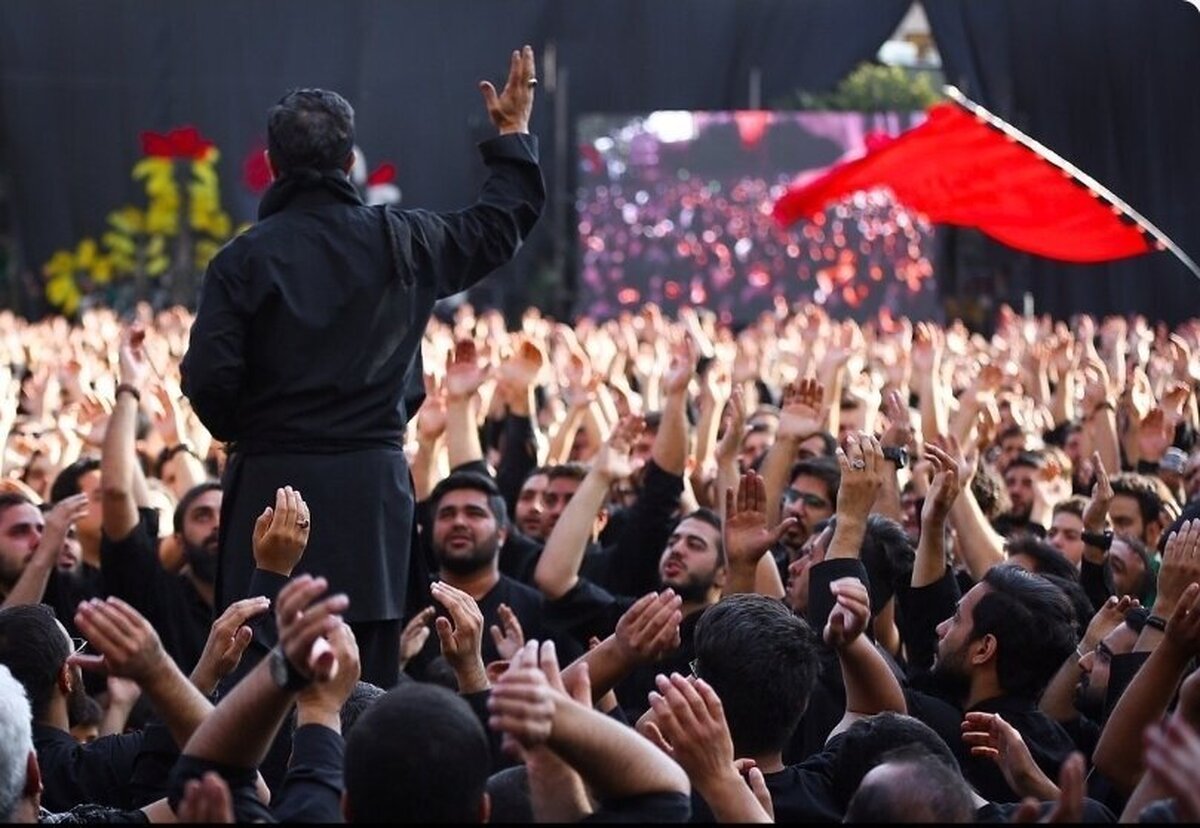 استقبال دانش آموزان قمی از سنت چهارپایه‌خوانی / اجرای مراسم چارپایه‎خوانی در ۲۸ مدرسه استان