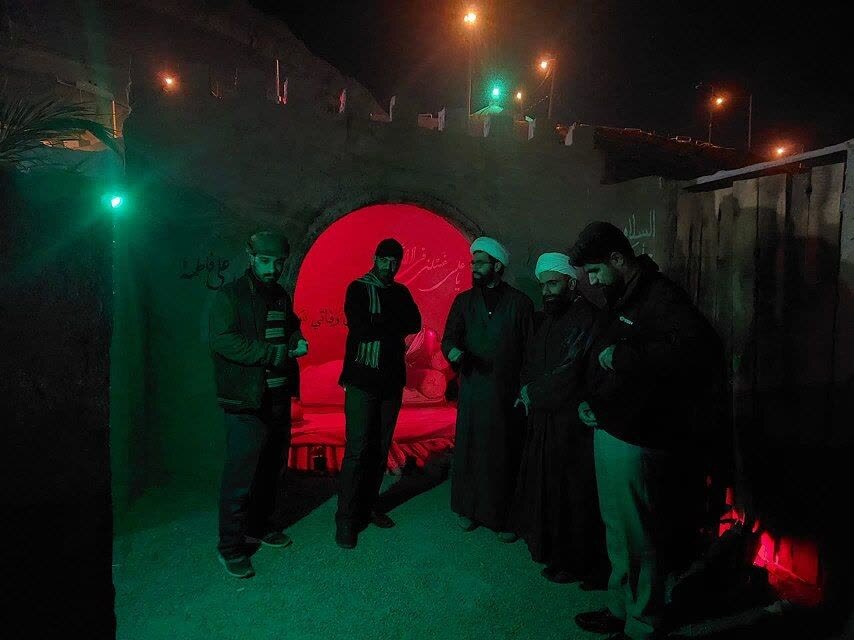 پنجمین سوگواره تجسّمی چادرِخاکی در قم، به ایستگاه آخر رسید