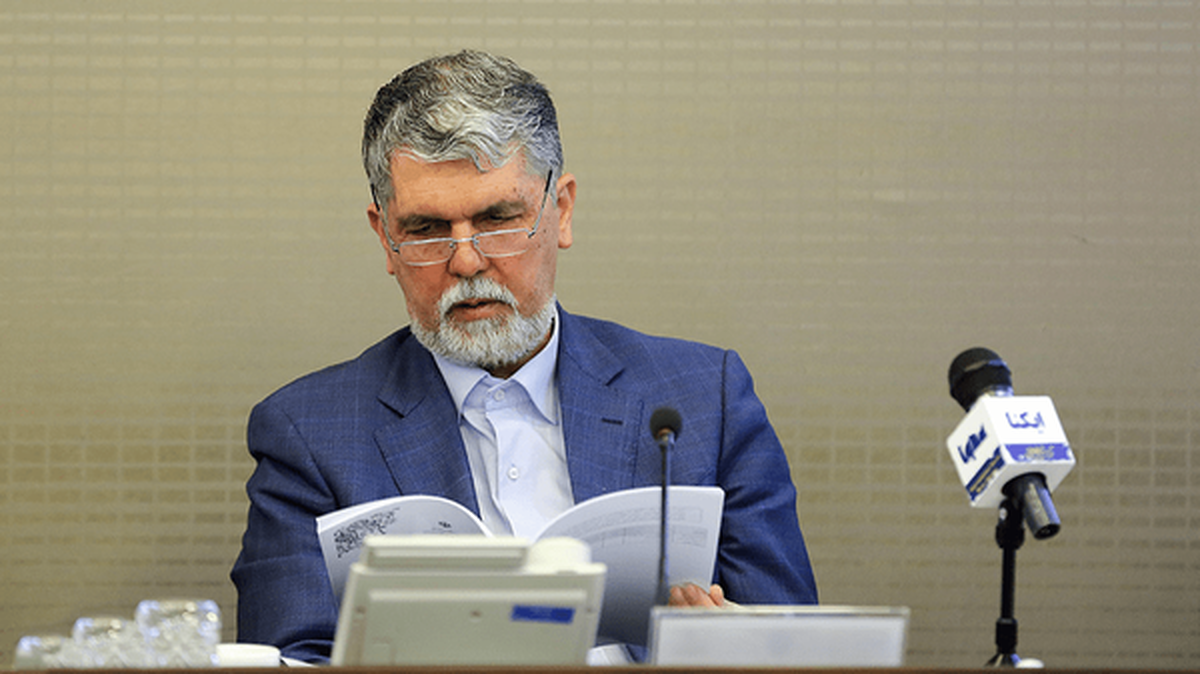 امیدوارم با محموله‌های نو، بازار کاغذ به ثبات نسبی برسد