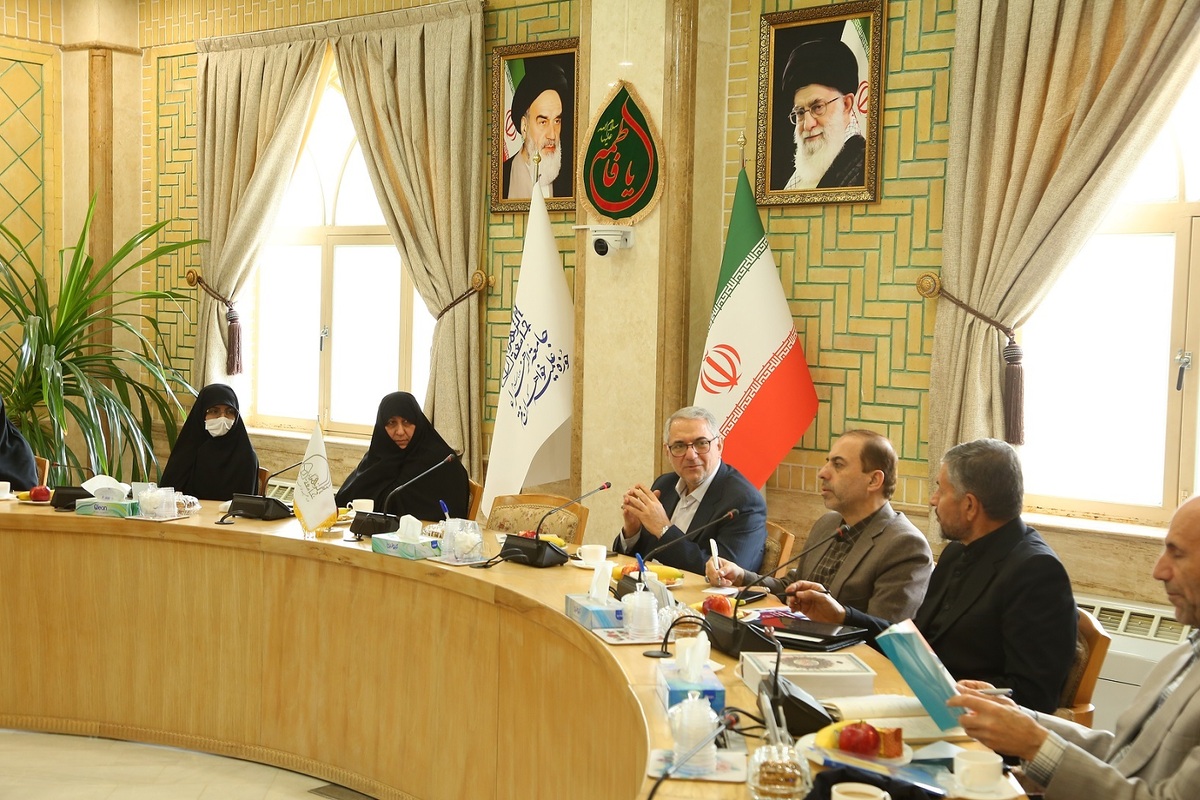 از تأکید بر گسترش مدارس معارف اسلامی تا لزوم تربیت بانوان توانمند و زباندان