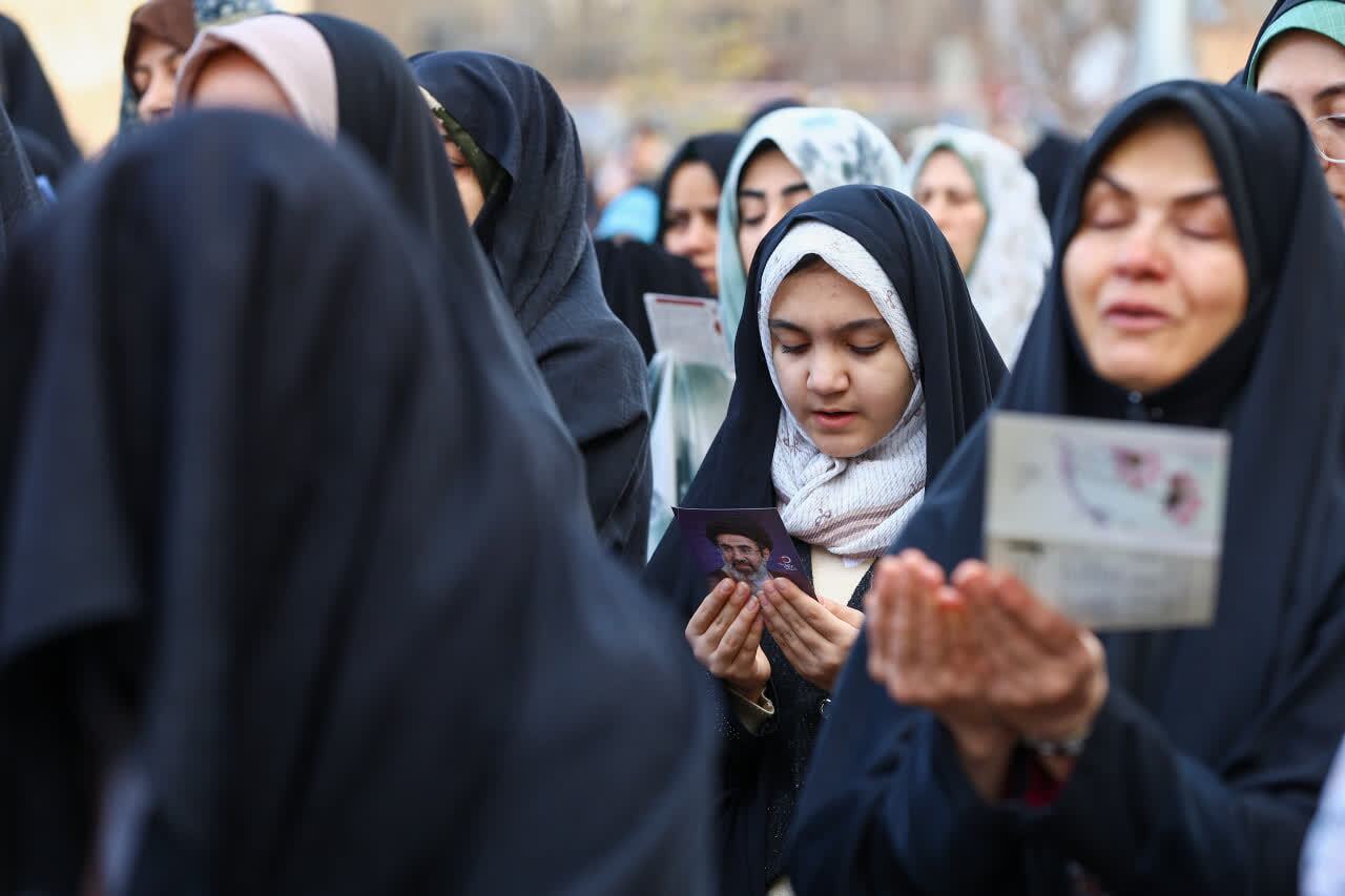 تا زمانی که جنگ ادامه دارد از پای نخواهیم نشست+ تصاویر تا زمانی که جنگ ادامه دارد از پای نخواهیم نشست+ تصاویر