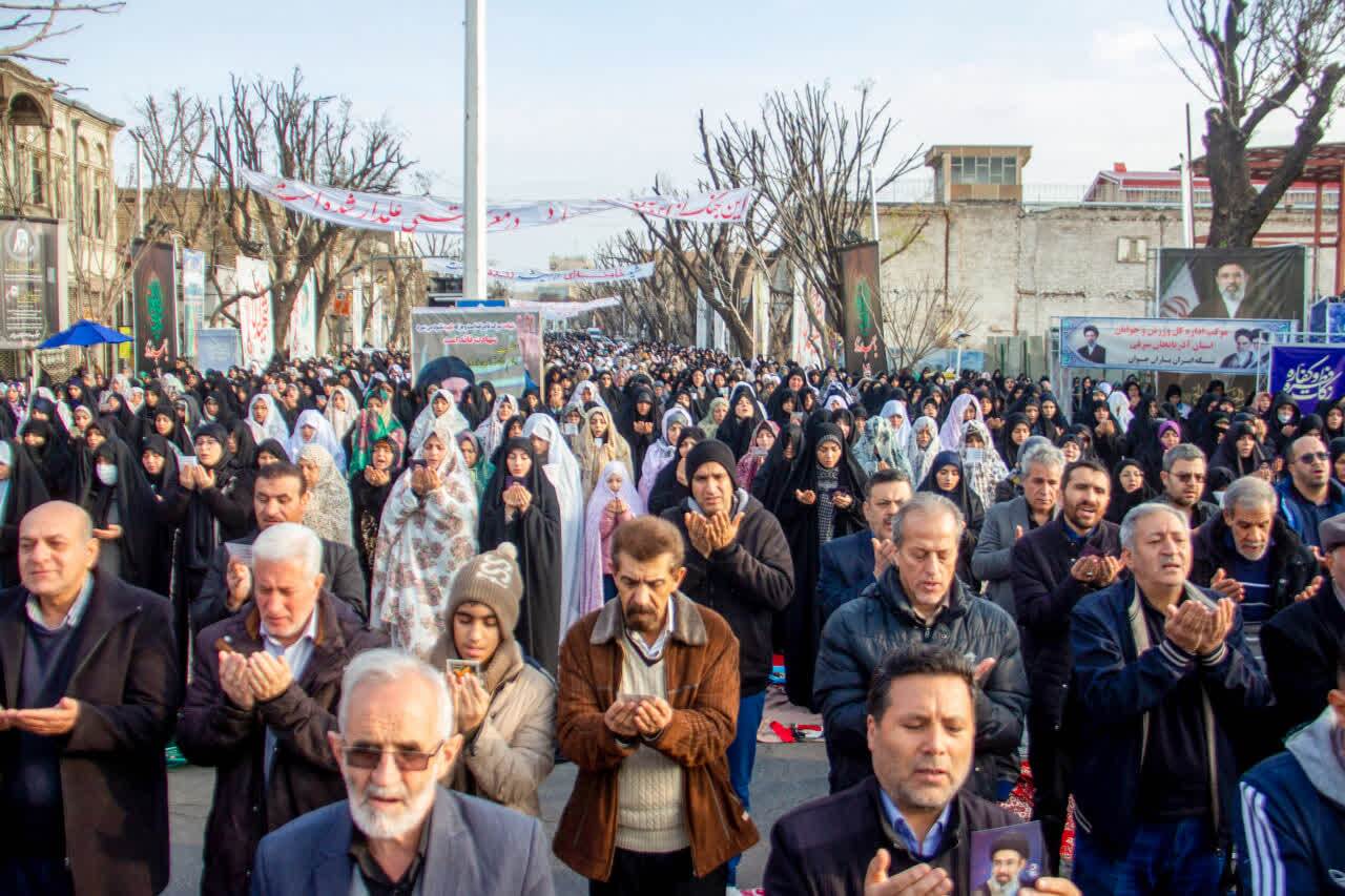 تا زمانی که جنگ ادامه دارد از پای نخواهیم نشست+ تصاویر تا زمانی که جنگ ادامه دارد از پای نخواهیم نشست+ تصاویر