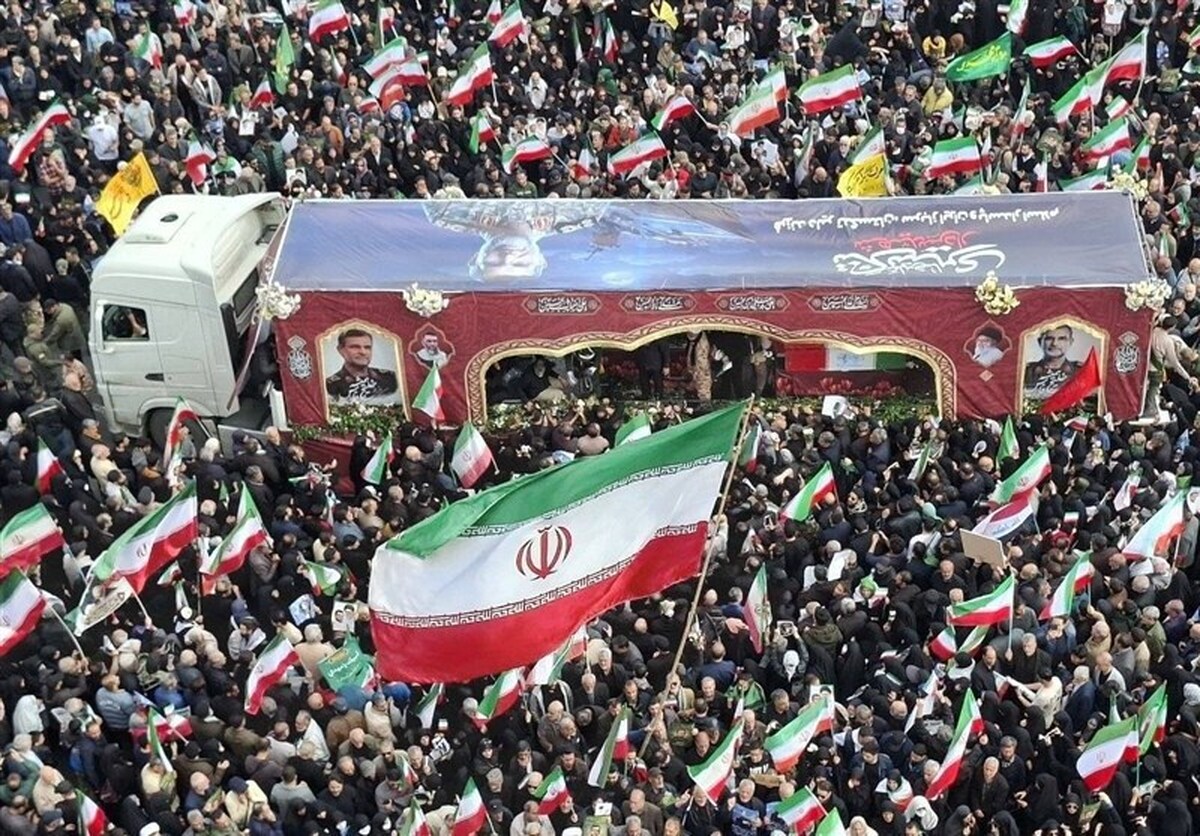بدرقه شهیدان تنگسیری و اسحاقی توسط مردم پایتخت