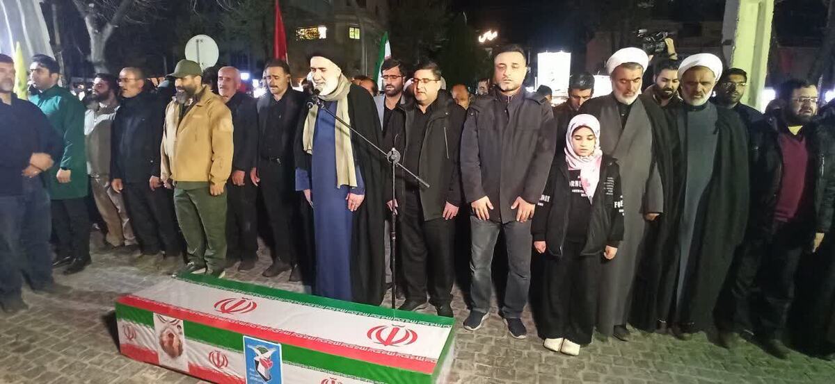 وداع حماسی مردم شهرکرد با سرباز قهرمان وطن + فیلم و عکس