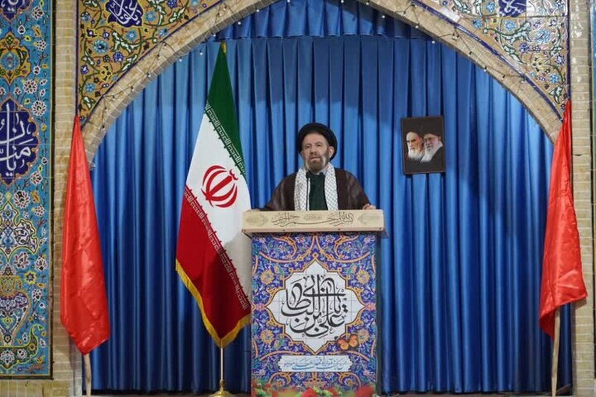 همه برای دفاع از ایران سلاح به دست می‌گیریم