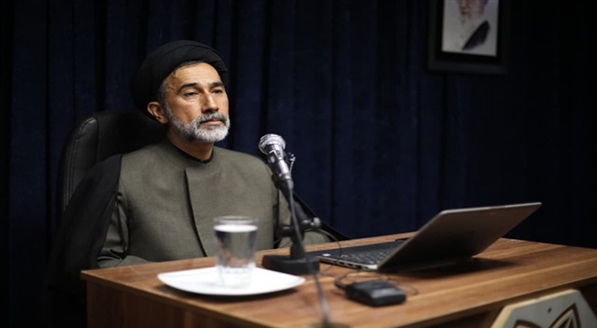 تبعیت از رهبری و حفظ وحدت ملی شاخص عمل طلاب و فعالان فرهنگی است