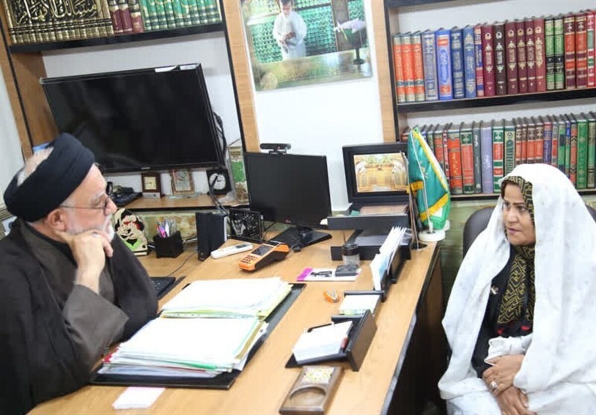 بانوی تاجیک در حرم سیدعلاءالدین‌حسین شیعه شد
