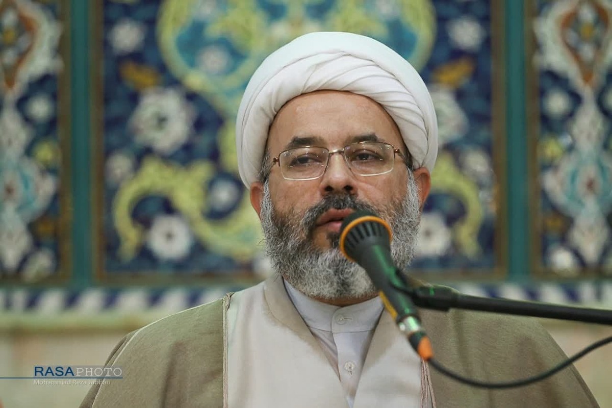 مدارس علمیه سنگر تبیین و ایجاد امید و آرامش برای مردم باشند/جنگ کنونی، جنگ وجودی