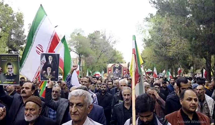 وداع و تشییع باشکوه کاشانی‌ها با سخنگوی سپاه + عکس